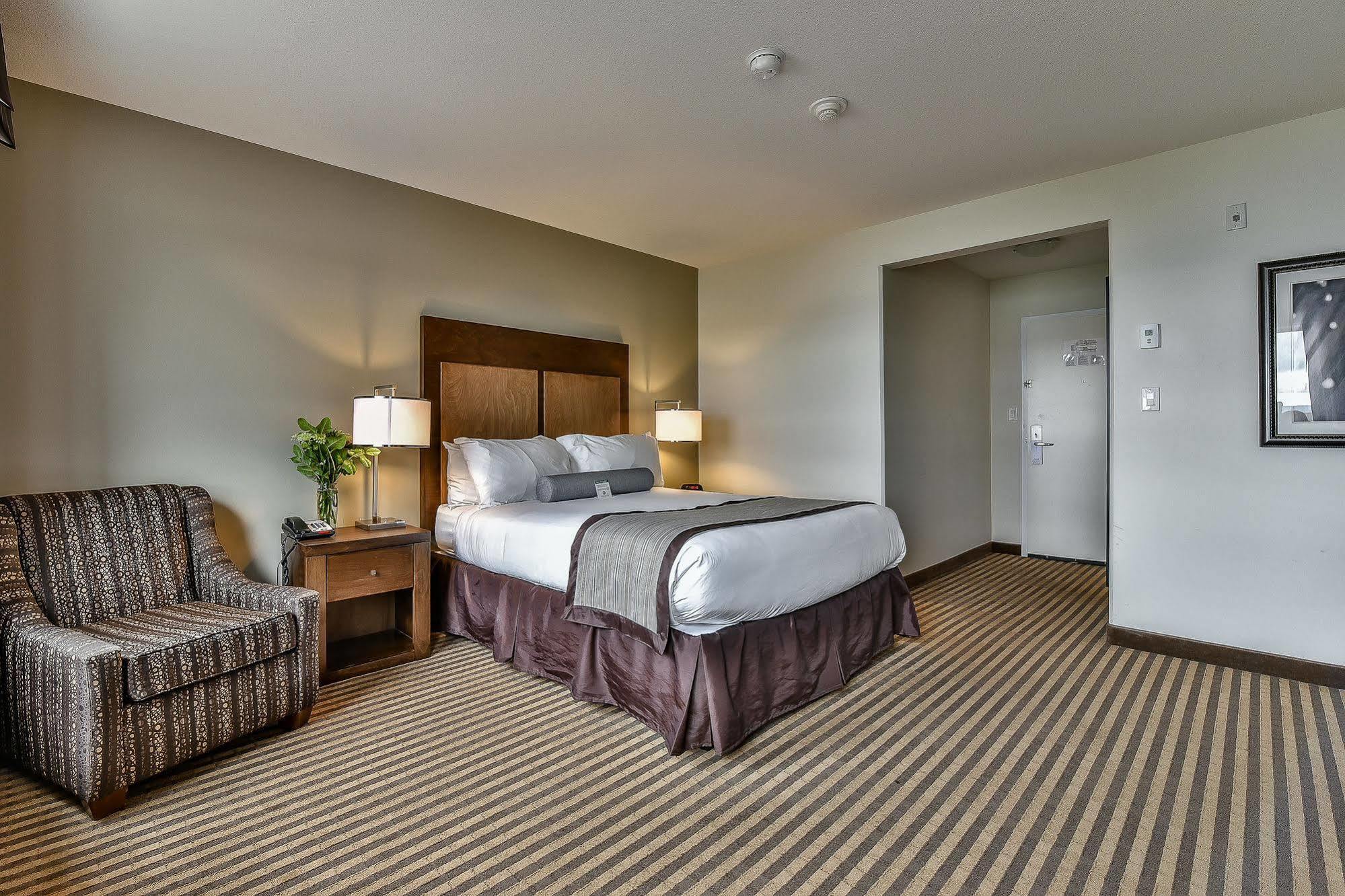 The View Hotel Fort Saint James Bagian luar foto